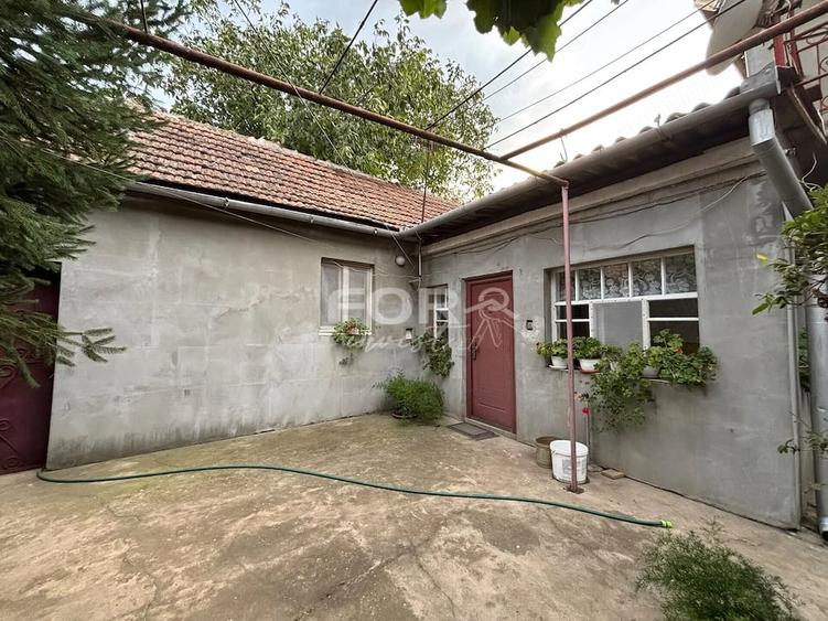 Casă cu Teren 806 Mp în Sântandrei