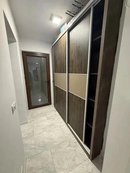 Apartament cu 2 camere decomandat în E3