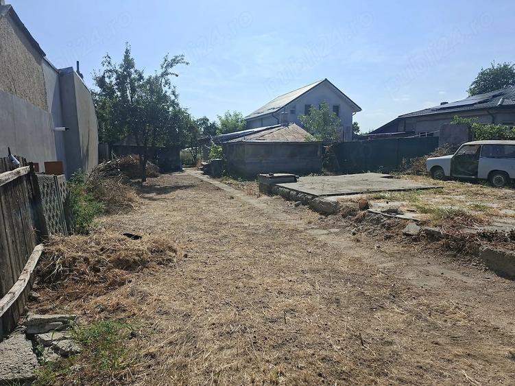 Casă cu Teren 3800 Mp în Jilava
