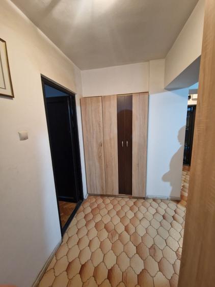 Apartament cu 3 camere decomandat în Bucur Obor