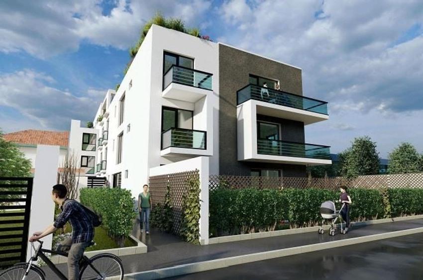 Apartament cu 3 camere decomandat în Moșilor