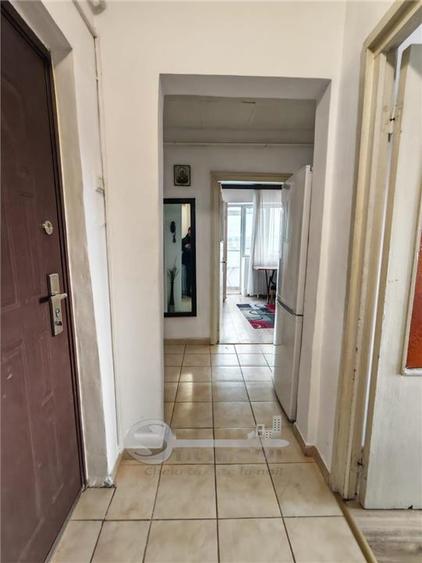 Apartament cu 3 camere decomandat, mobilat în Mircea cel Bătrân