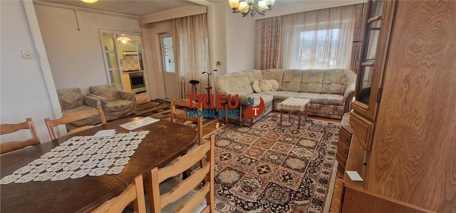 Apartament cu 3 camere decomandat în Ampoi 1