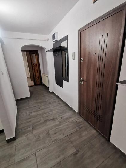 Apartament cu 2 camere decomandat în Movilei