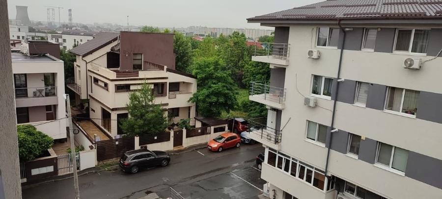 Apartament cu 2 camere semidecomandat în 1 Decembrie 1918