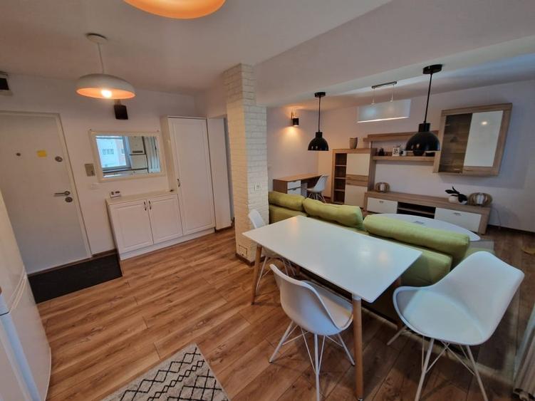 Apartament cu 2 camere decomandat, mobilat în Răcădău