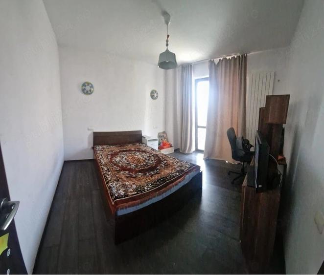 Apartament cu 2 camere decomandat în Roșu