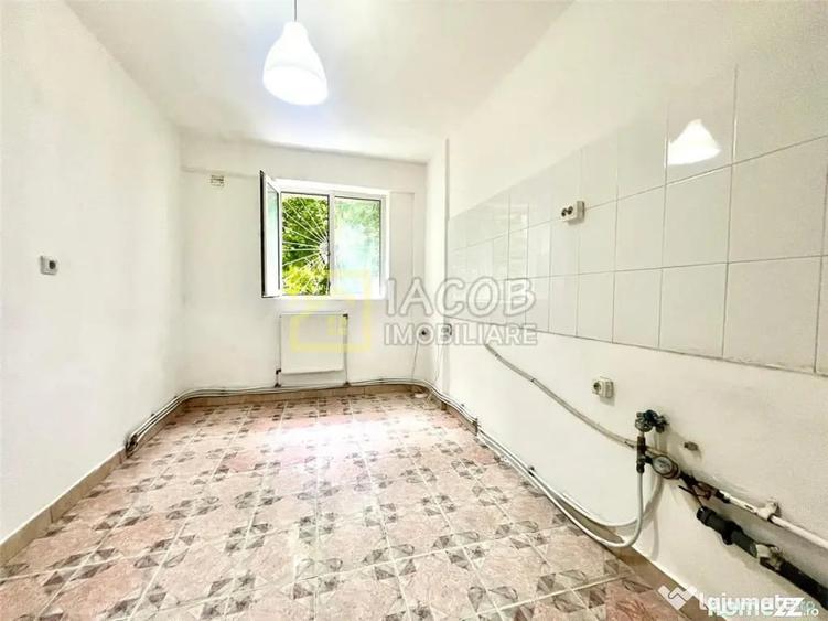Apartament cu 2 camere decomandat, mobilat în Mioriței