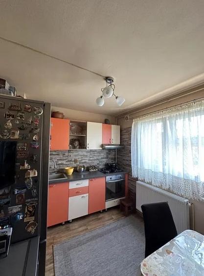 Apartament cu 2 camere semidecomandat în Gară