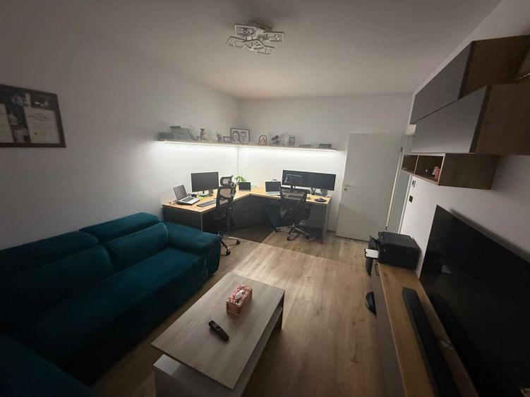Apartament cu 2 camere decomandat în Giroc