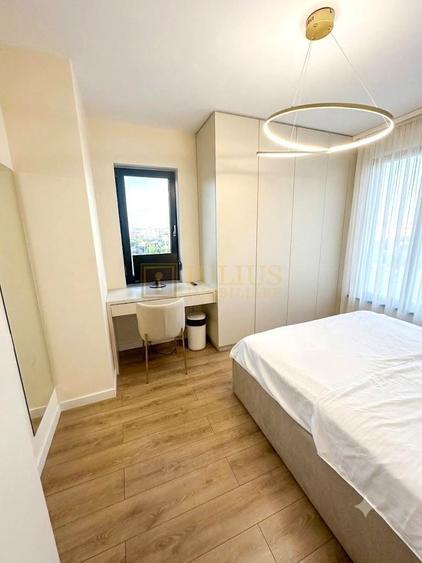 Apartament cu 2 camere semidecomandat, mobilat în Aradului