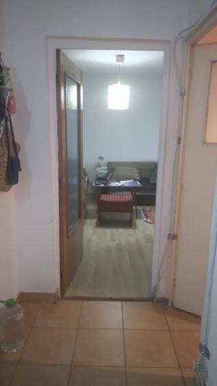 Vitan Mall,Metrou MIHAI BRAVU bl. MIXT  1992,DECOMANDATA,bucatarie mare patrata - 1