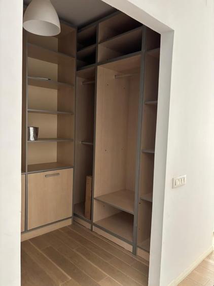 Apartament cu 4 camere decomandat în Floreasca