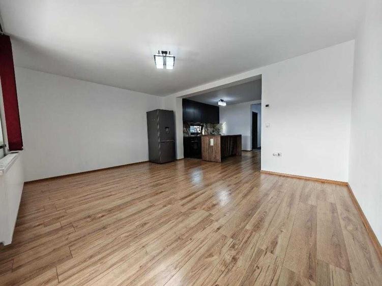 Casă cu 4 camere cu Teren 384 Mp în Tărlungeni