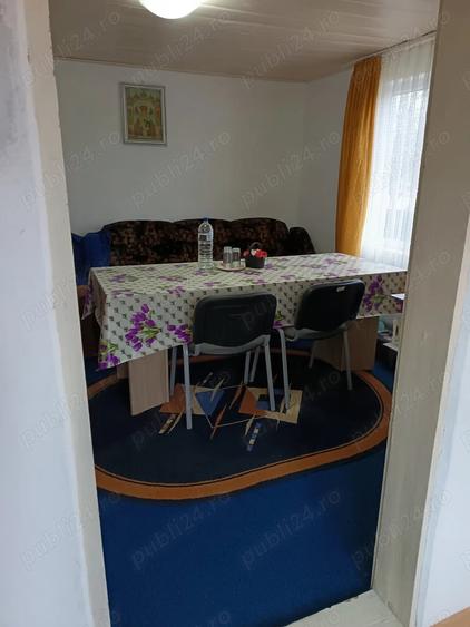 Casă cu 3 camere cu Teren 860 Mp în Pietroasele