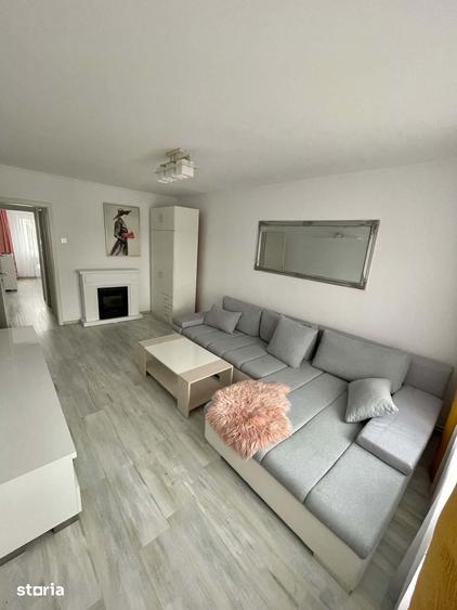 Apartament cu 2 camere decomandat în Micro 17