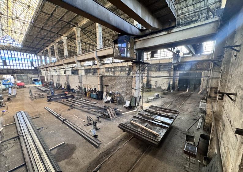 Spațiu comercial, de 3,800 mp, în Central