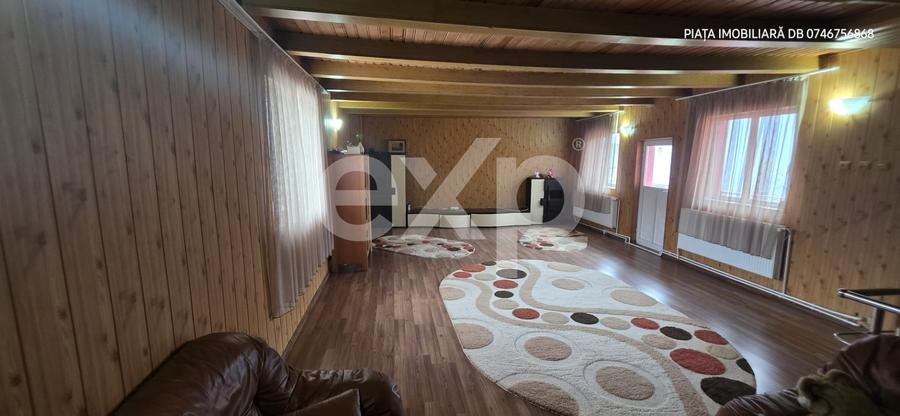 Casă individuală cu 9 camere cu Canalizare în Pucioasa