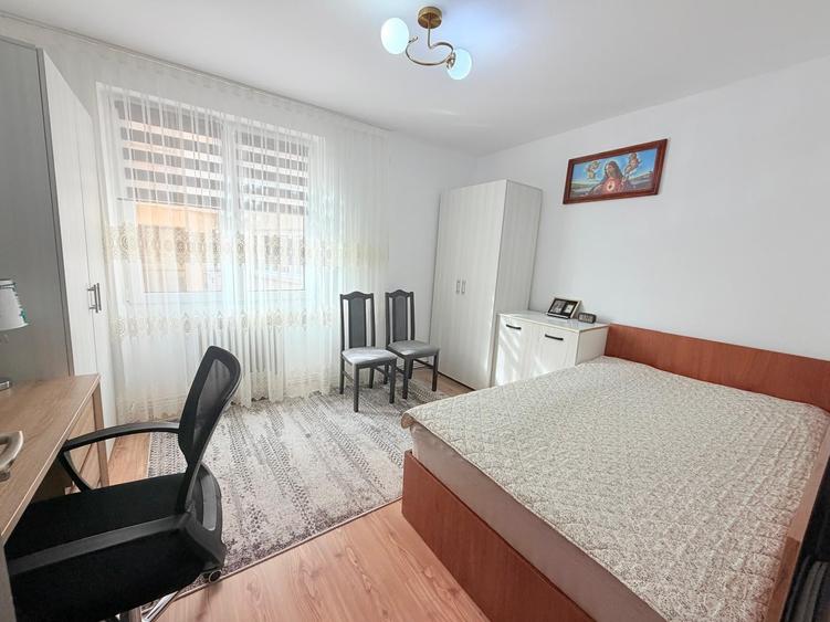 Apartament cu 2 camere semidecomandat în Central