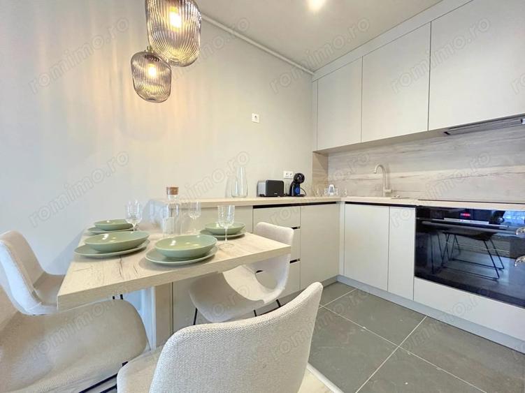 Apartament cu 2 camere decomandat în Lipovei