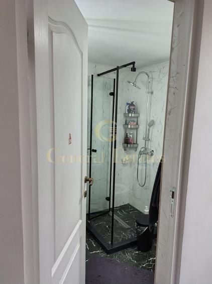 Casă individuală cu 5 camere cu Canalizare în Moieciu de Sus