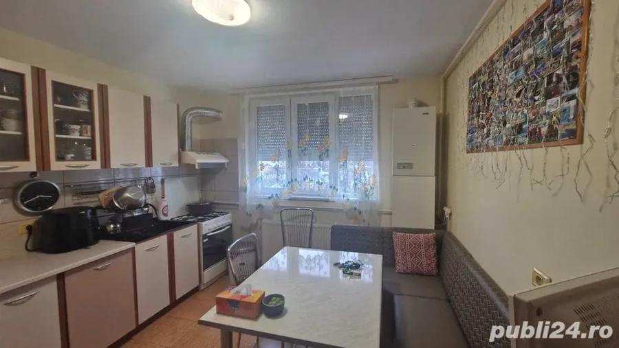 Apartament cu 2 camere decomandat, mobilat în Brâncoveanu