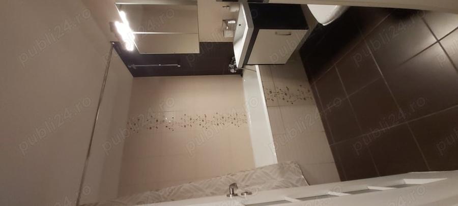 Apartament cu 3 camere semidecomandat în Ștefan cel Mare