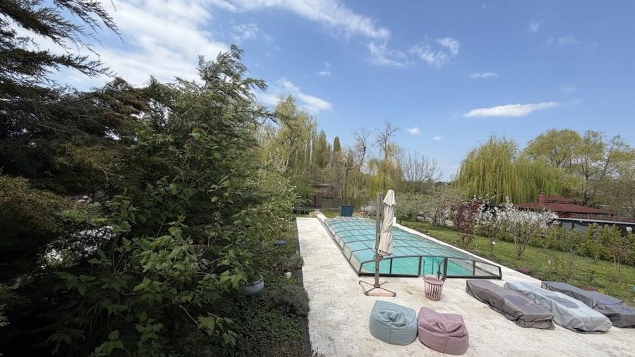 Casă individuală cu 4 camere cu Piscina în Snagov
