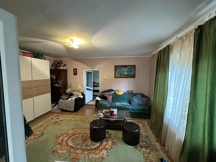 Casă cu 3 camere cu Teren 380 Mp în Central