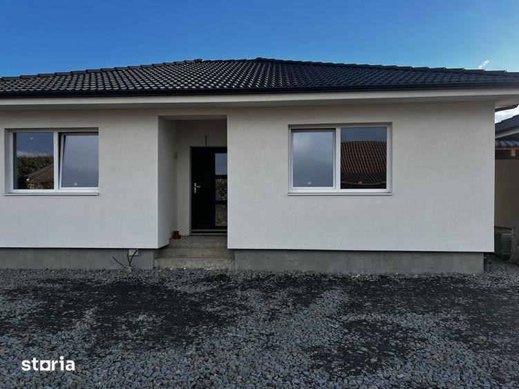 Casă cu 3 camere cu Teren 90 Mp în Tolstoi