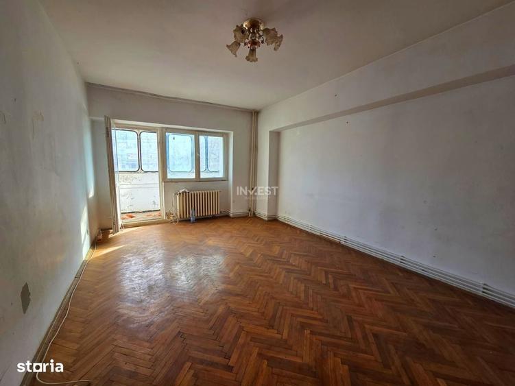 Apartament cu 3 camere decomandat în Albești