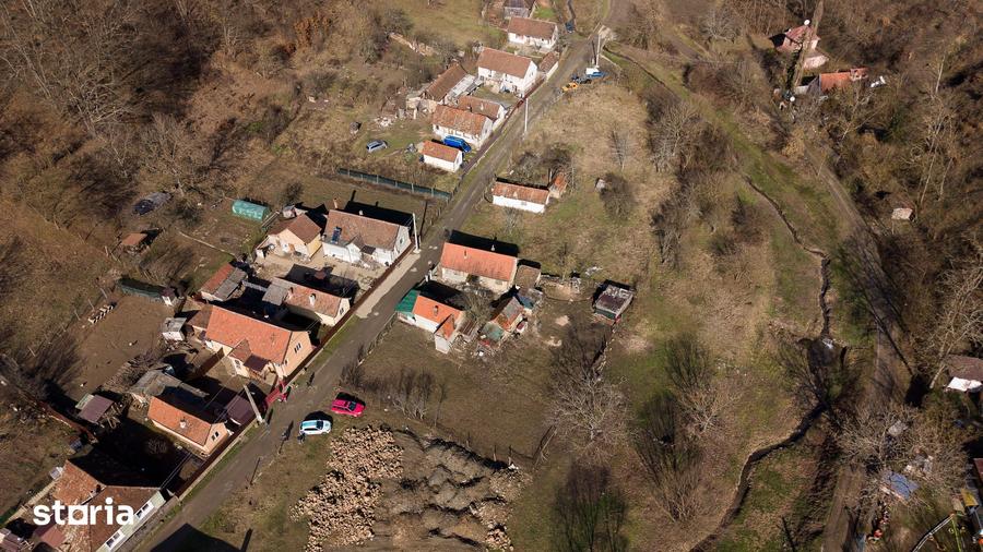 Casă cu 2 camere cu Teren 284 Mp în Central