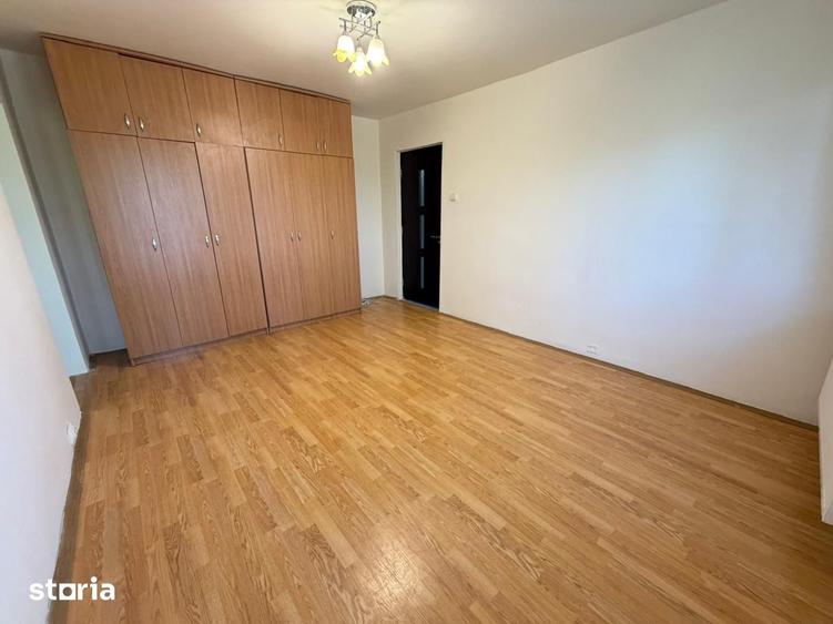 Apartament cu 2 camere semidecomandat în Mircea cel Bătrân