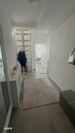 Apartament cu 4 camere în Giroc
