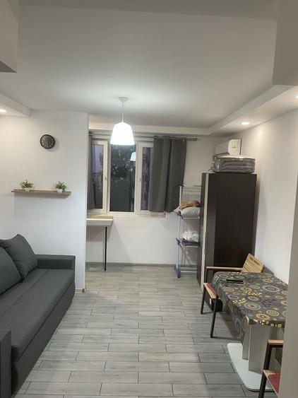 Garsonieră decomandată în Central