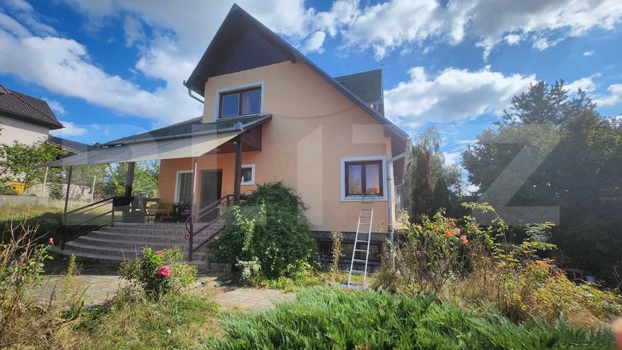 Casă individuală cu 4 camere cu Garaj în Unirii