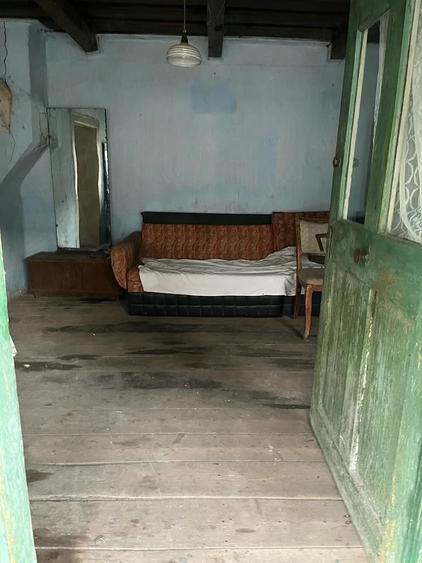 Casă cu 4 camere cu Teren 449 Mp în Cut
