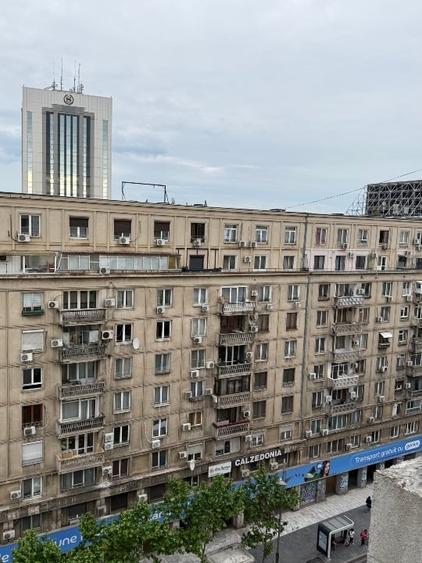 Garsonieră decomandată, mobilată în Calea Victoriei