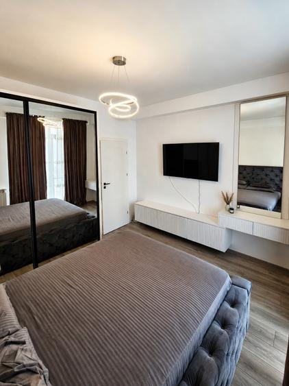 Apartament cu 2 camere semidecomandat, mobilat în Central