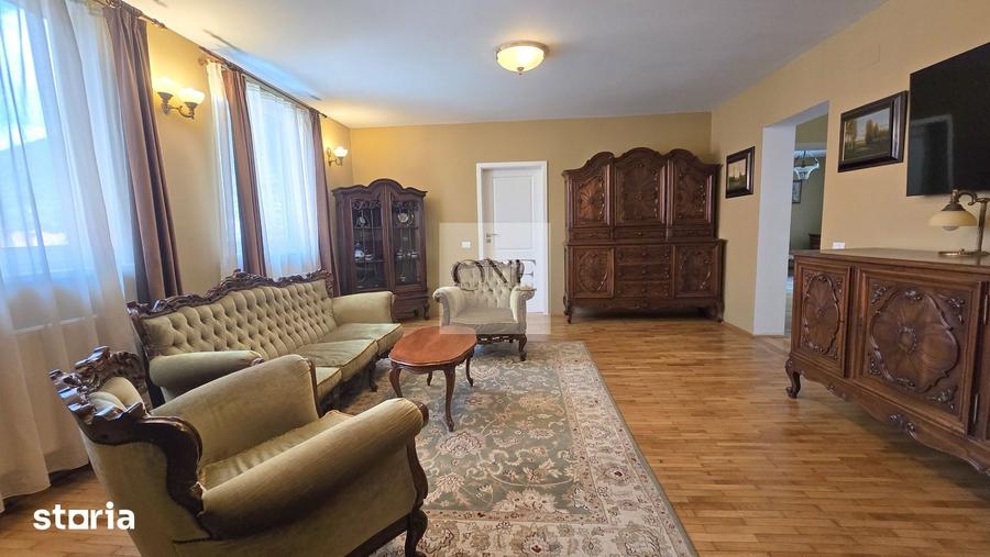 Apartament cu 3 camere în Schei