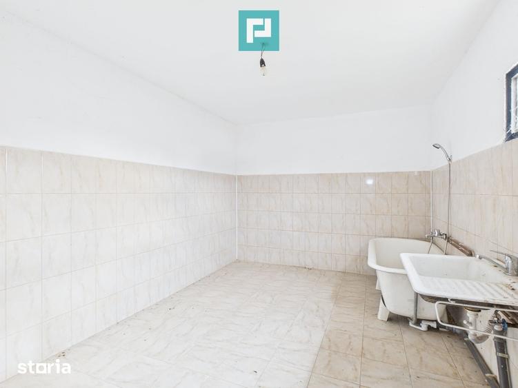 Casă cu Teren 2880 Mp în Semlac