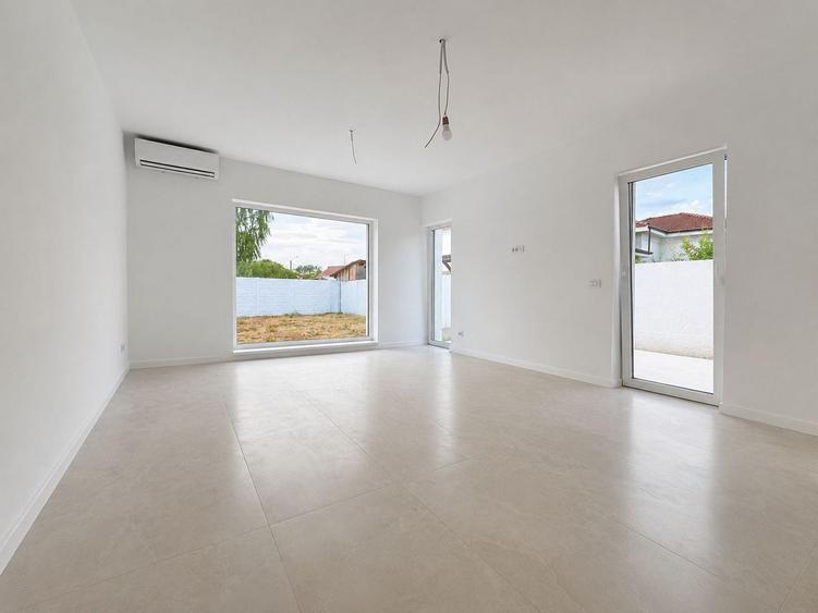Duplex cu 4 camere cu Canalizare în Ghiroda