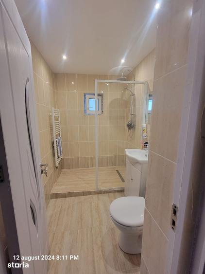 Apartament cu 3 camere decomandat în Micro 3