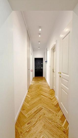 Apartament cu 3 camere semidecomandat, mobilat în Central