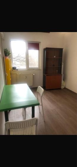 Garsonieră decomandată în Politehnica