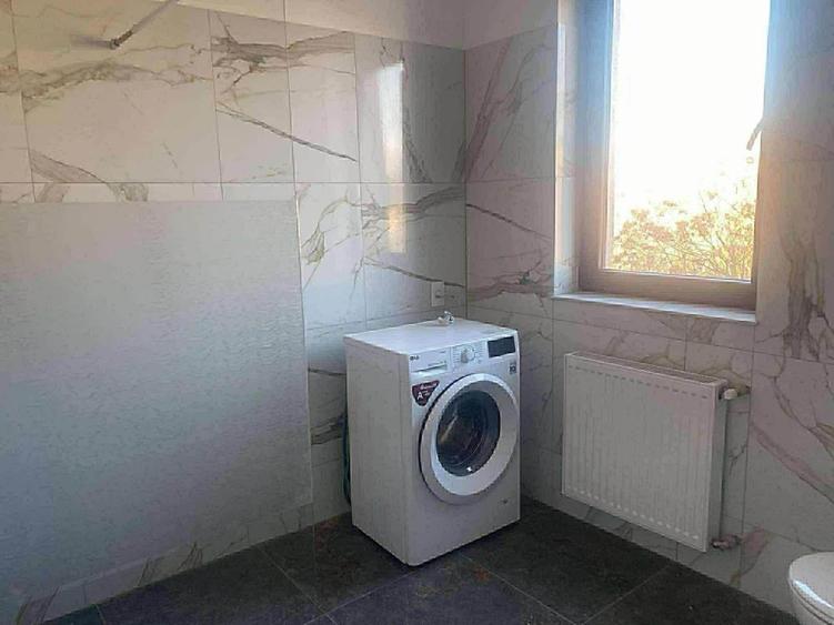 Apartament cu 2 camere semidecomandat în Chitila