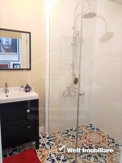 Apartament cu 3 camere semidecomandat, mobilat în Central