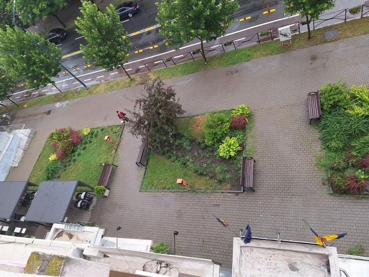 Apartament cu 3 camere decomandat în Central