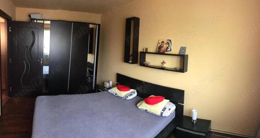 Apartament cu 3 camere decomandat în Cetății
