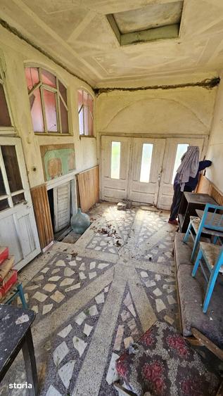 Casă cu 3 camere cu Teren 2880 Mp în Buteni